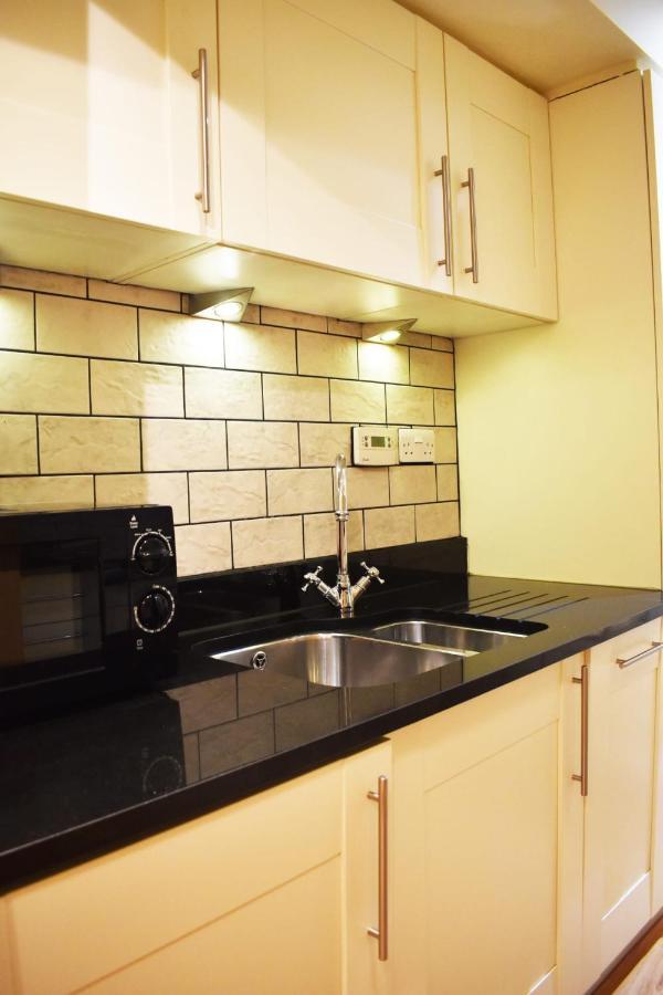The Ross 2 Bedroom Apartment In Historic Abbey Fort Augustus Bagian luar foto